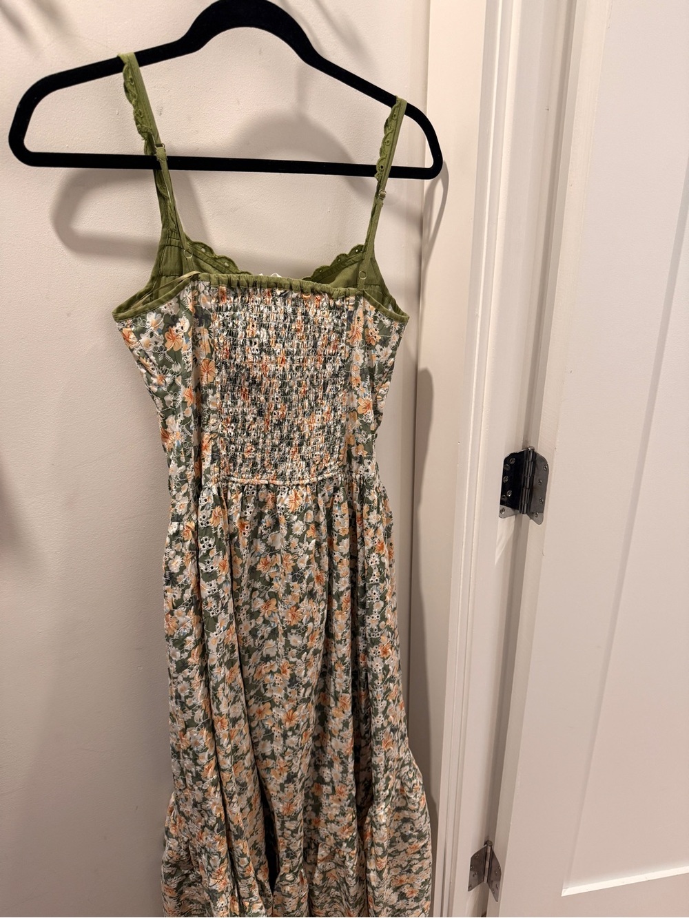 Astr green floral maxi dress with cream and peach accents - Picture 7 of 9